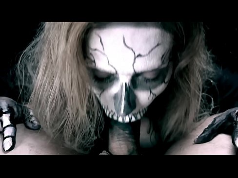 ❤️ Demoniška mergina čiulpia varpą savo juoda burna ir ryja spermą. ☑ Porno prie lt.xxxhdporn.ru
